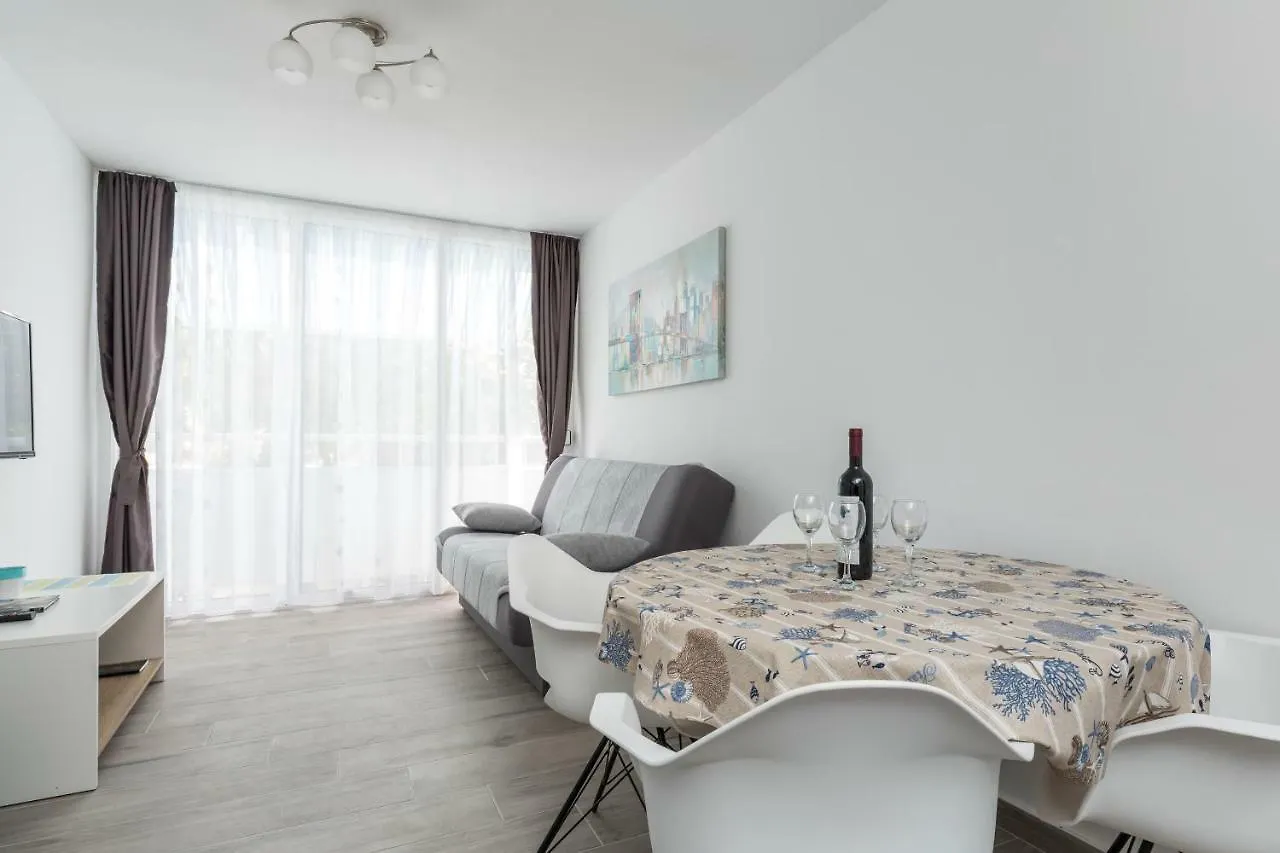 Ema Apartment Split