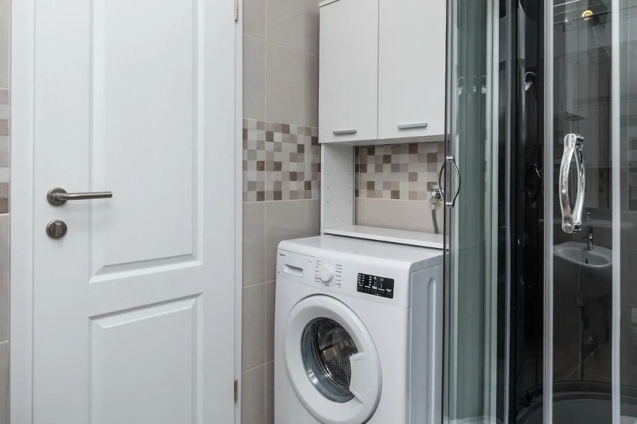 Ema Apartment Split